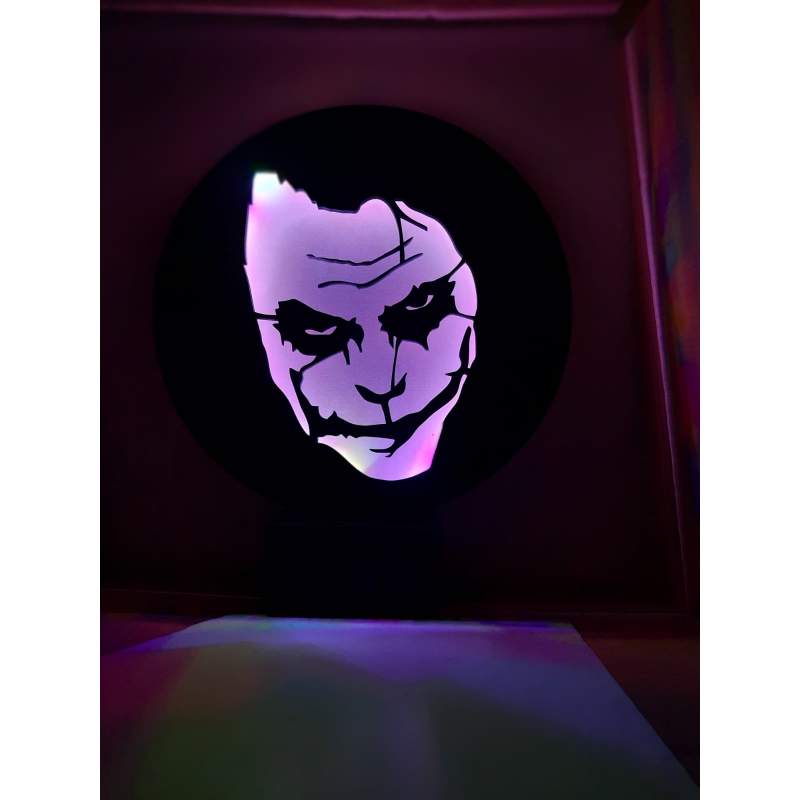 Joker Temalı Ahşap Led Işıklı Masaüstü Tablo